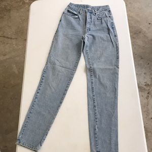 light wash jeans